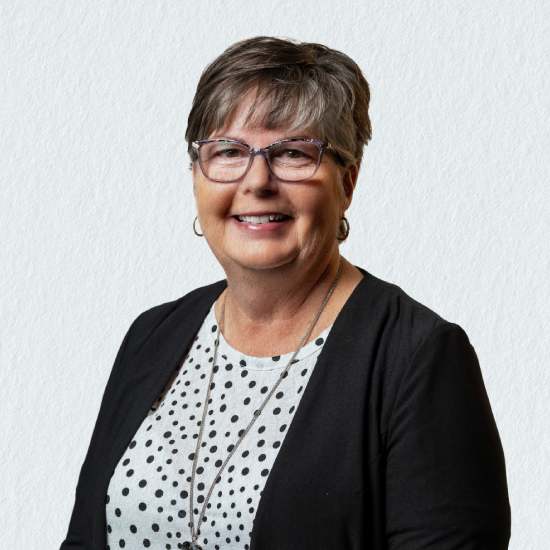 Lois Morys headshot